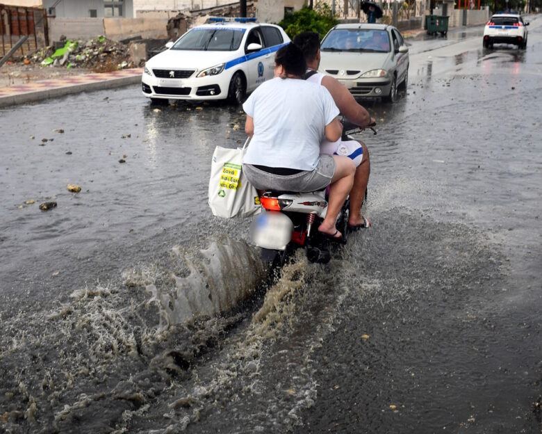 Καιρός: Βροχές και καταιγίδες μέχρι το απόγευμα της Παρασκευής – Ισχυροί άνεμοι έως 9 μποφόρ