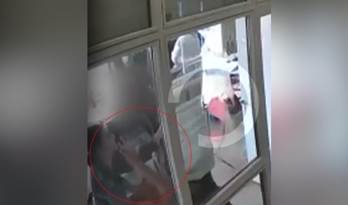 Η στιγμή της επίθεσης στην υπεύθυνη του κυλικείου στην Πολυτεχνειούπολη