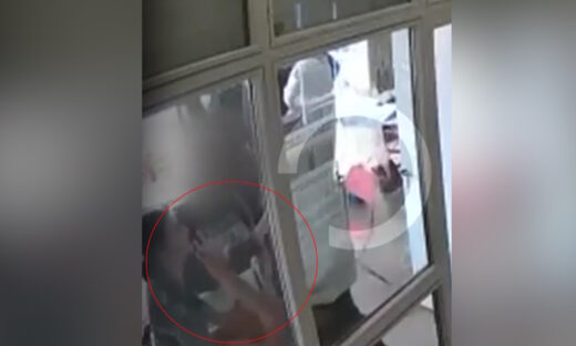 Η στιγμή της επίθεσης στην υπεύθυνη του κυλικείου στην Πολυτεχνειούπολη