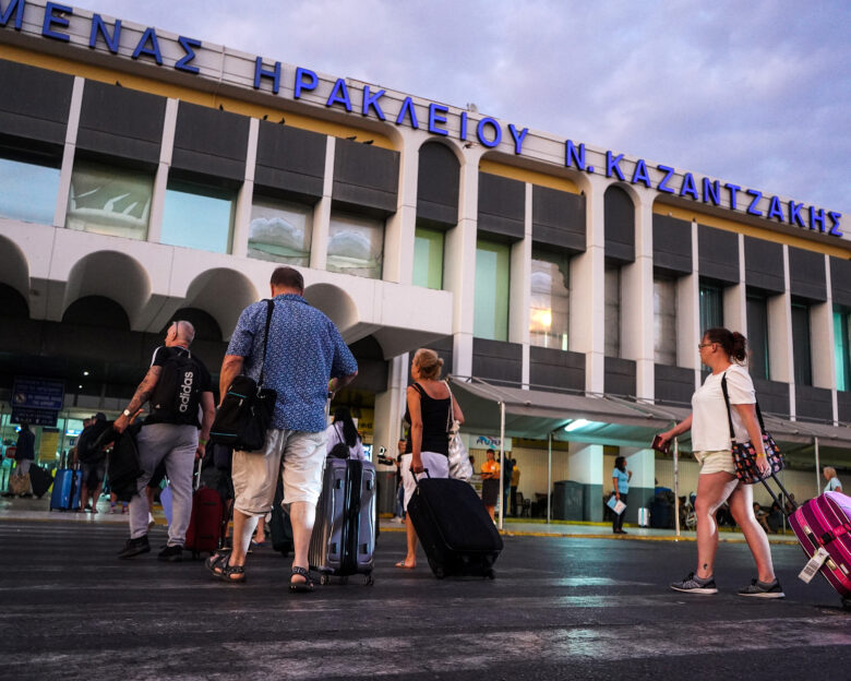 Εγκλωβισμένοι Ισραηλινοί στο Ηράκλειο μετά την ακύρωση των πτήσεων από και προς Τελ Αβίβ