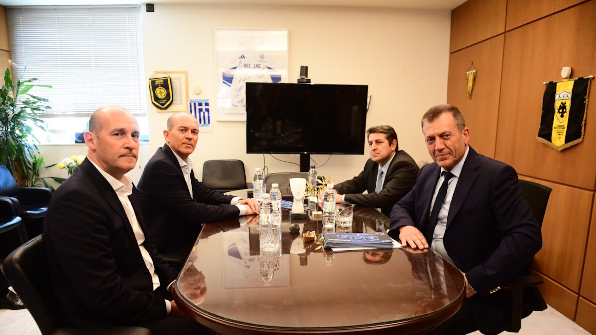 Οι αδερφοί Αγγελόπουλοι στη συνάντηση με τον Γιάννη Βρούτση (KLODIAN LATO
