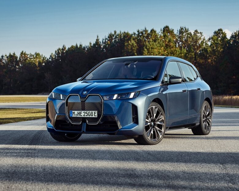 BMW: Ανανεωμένη, τολμηρή, ηλεκτρική και εκρηκτική η BMW iX