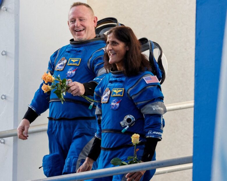 Οι αστροναύτες της NASA που εγκλωβίστηκαν στο διάστημα για 9 μήνες αποκαλύπτουν – «Πέρασε από το μυαλό μας ότι δε θα ξαναβλέπαμε τη Γη»