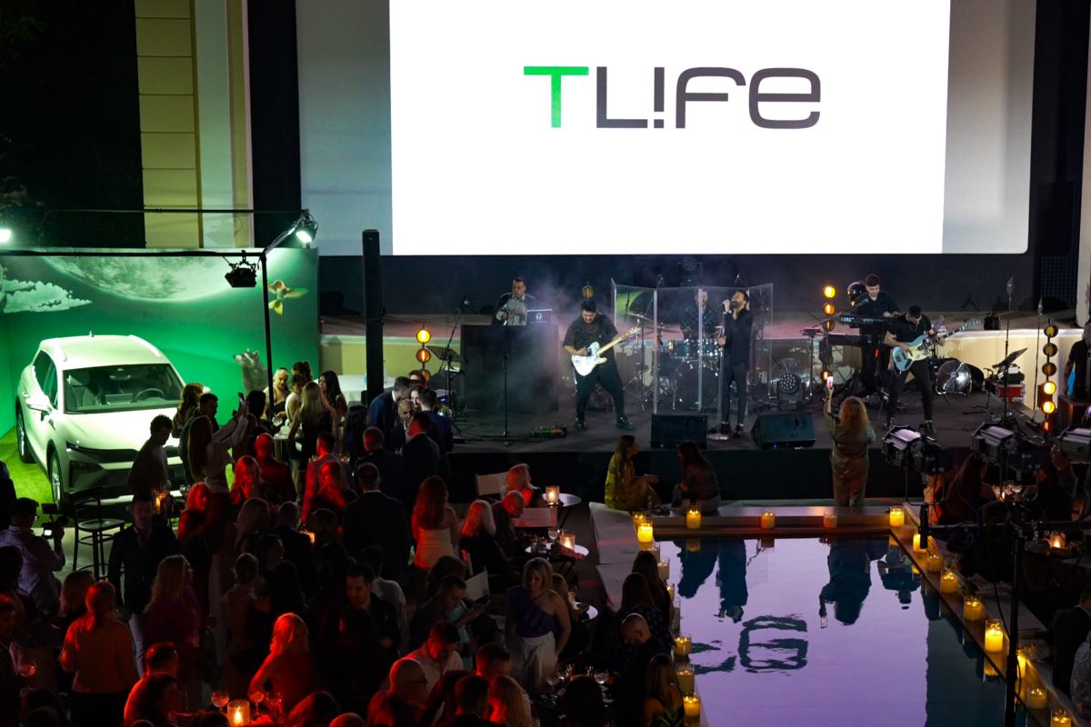 Elroq_TLife_party