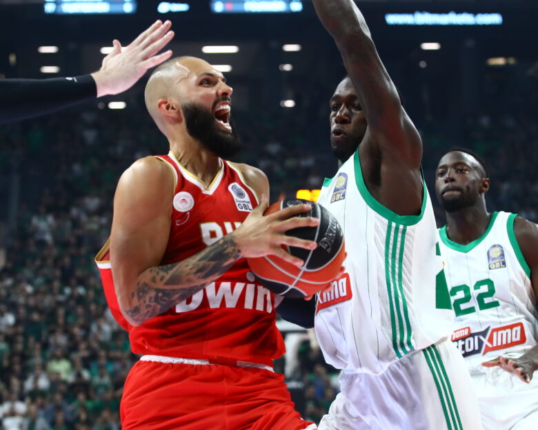 Παναθηναϊκός – Ολυμπιακός: Κρίσιμο game 3 στο ΟΑΚΑ, μετά την επεισοδιακή διακοπή των τελικών της GBL