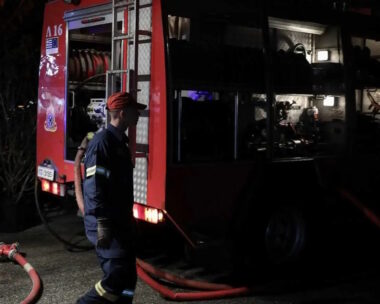 Άνδρας της πυροσβεστικής