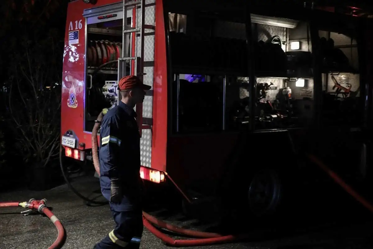 Άνδρας της πυροσβεστικής