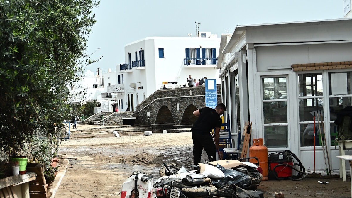 Καταστροφές από τις πλημμύρες στο νησί της Πάρου