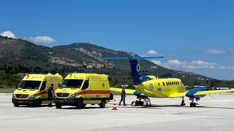 Η αεροδιακομιδή σε Σαντορίνη και Μυτιλήνη