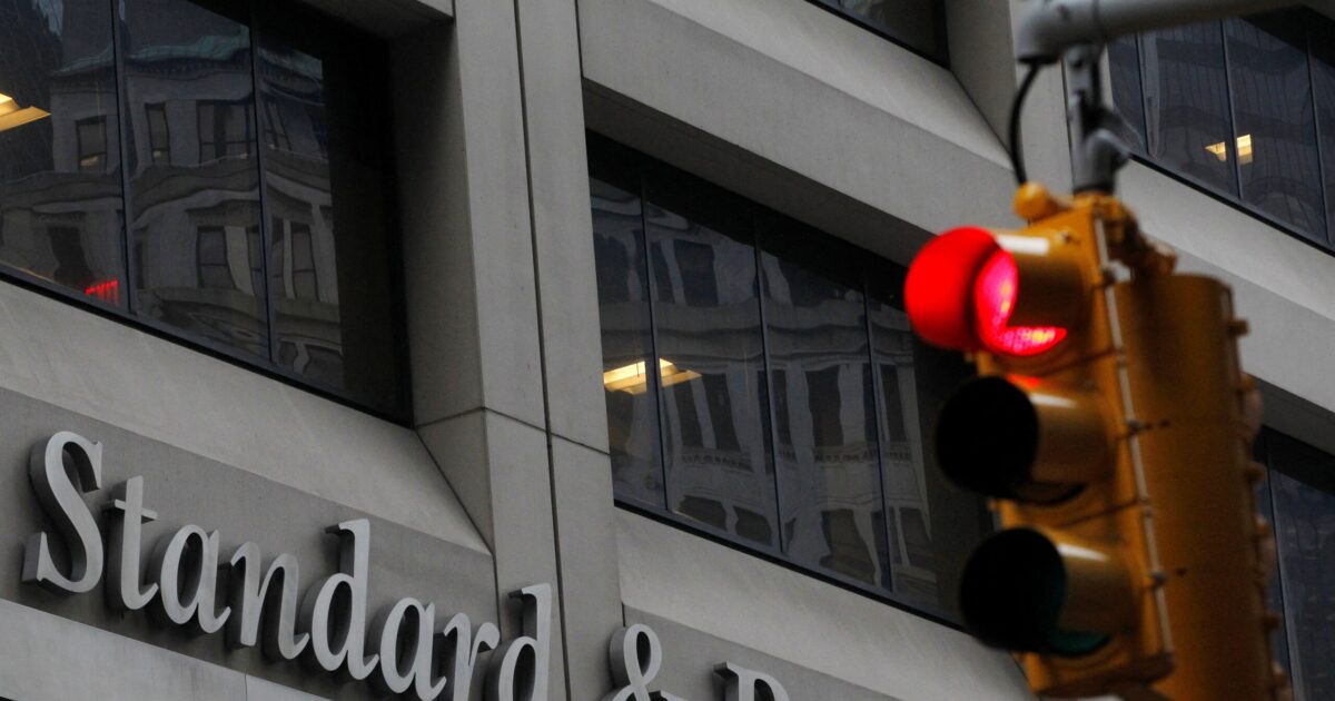 ‘Green Light’ by Standard & Poors in early repayment of the first memorandum loans