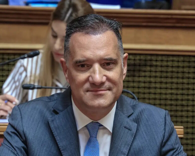 «Έφοδος» Γεωργιάδη στο Λαϊκό: Θα βρω τρόπο να μεγαλώσω τον χώρο και να δώσω στους αιματολογικούς ασθενείς την αξιοπρέπεια που δικαιούνται