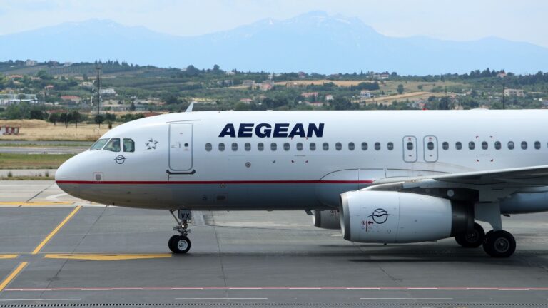 αεροπλάνο aegean