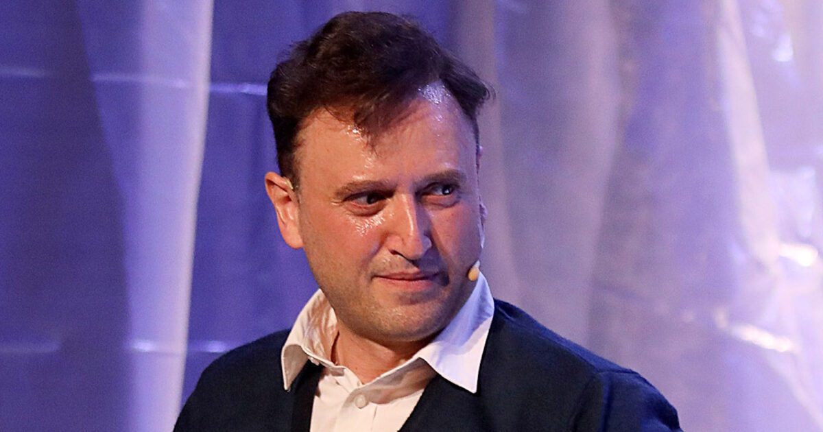 Αργύρης Αγγέλου: Έχω υπάρξει τρίτο πρόσωπο σε σχέση μια φορά, έχω πάρα πολλές παραξενιές