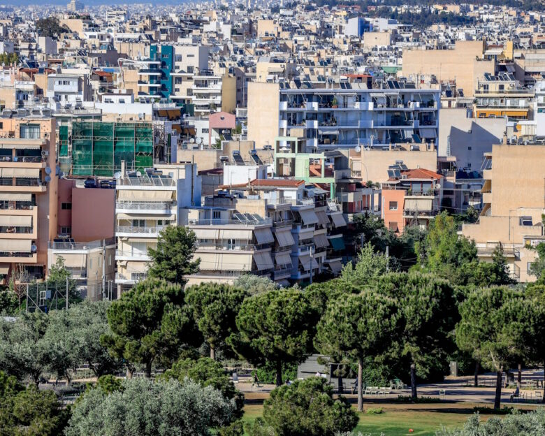 Γιατί οι Έλληνες στρέφονται στα μικρότερα διαμερίσματα