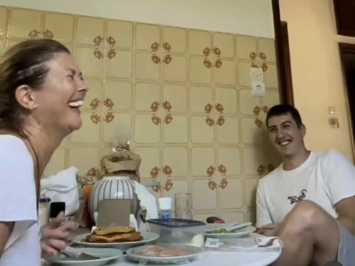 Σοφία Αλιμπέρτη και Good Job Nicky