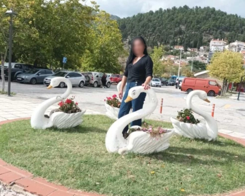 Αμφιλοχία: Θρήνος για την 51χρονη που την σκότωσε ο κουμπάρος της