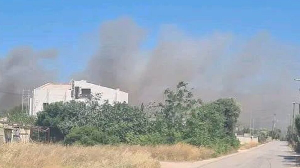 Μήνυμα του 112 για εκκένωση και στην Παλαιά Φώκαια – 8 εναέρια μέσα συμμετέχουν στη μάχη της κατάσβεσης