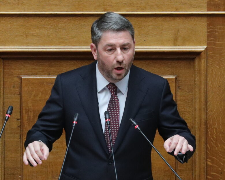 Ο Ανδρουλάκης έτοιμος για «μετωπική» με τον Μητσοτάκη στη συζήτηση για την Προανακριτική – Πώς ο ΣΥΡΙΖΑ έφτασε στην απόφαση της αποχής
