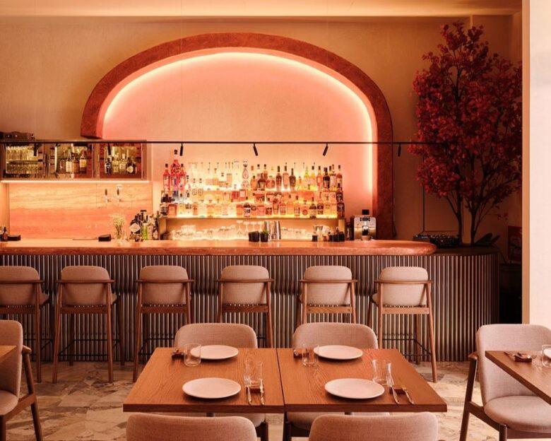 Anthes Restaurant: ελληνική κουζίνα με fusion πινελιές και μια μία πολύ δυνατή μπάρα, ομορφαίνουν την οδό Σκούφου