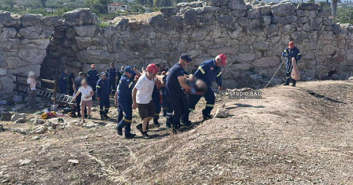 Argolida: Operation Operation Tourist from a well in ancient Tiryns