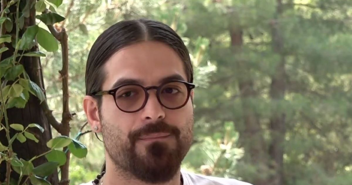 Άρης Μουγκοπέτρος: Δεν ήξερα ότι ο «φίλος» μου θα έρθει και θα μου φέρει χειροβομβίδα