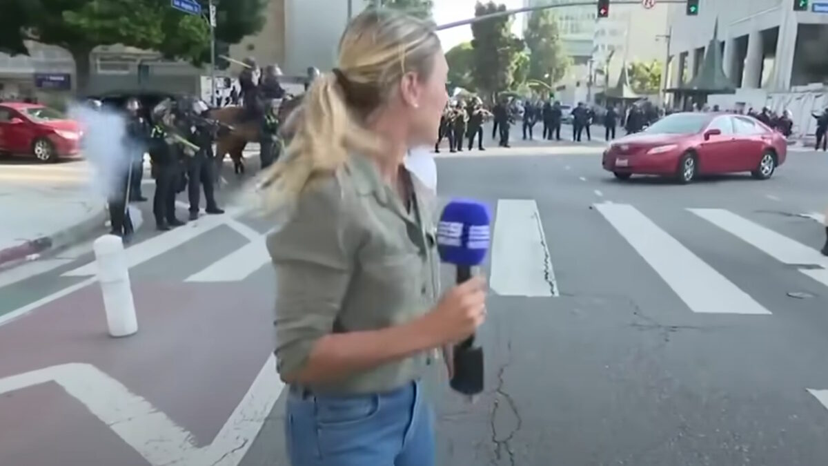 Δημοσιογράφος δέχτηκε πλαστικές σφαίρες από αστυνομικό