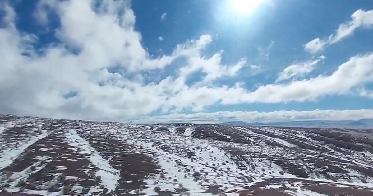 It snowed in the Atacama desert in Chile, the drier of the planet – the so -called “Earth Mars” dressed in white
