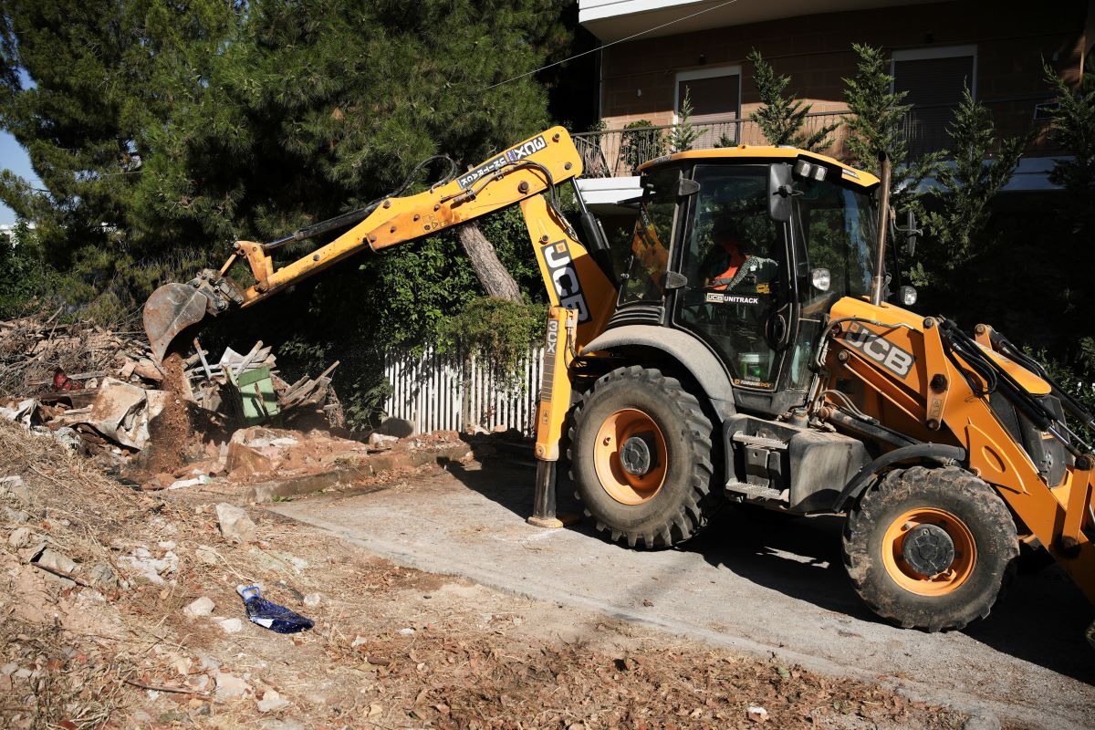 Κατεδαφίσεις επικίνδυνων κτισμάτων από τον δήμο Αθηναίων
