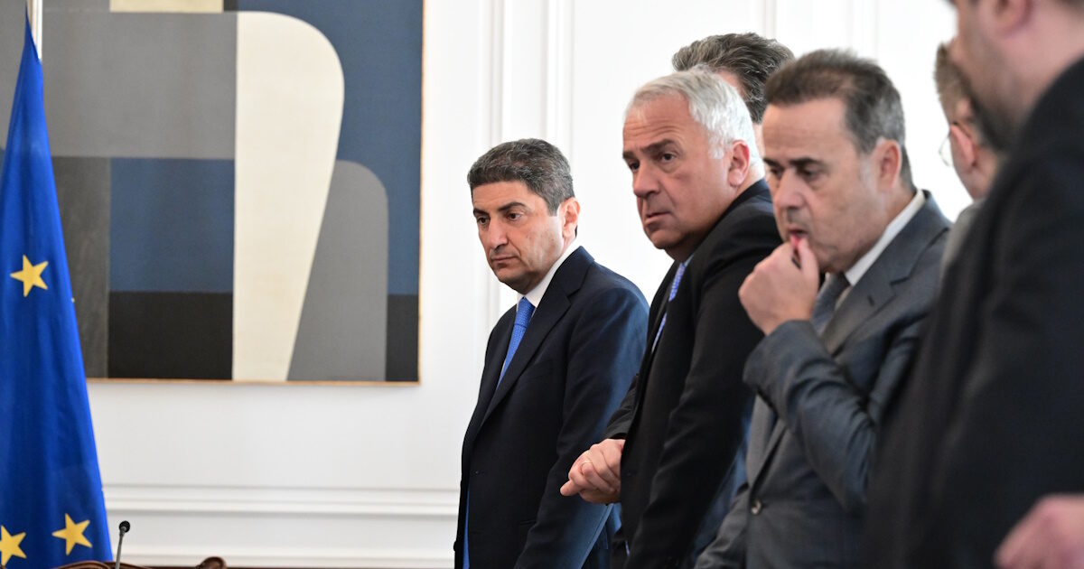 Σκάνδαλο ΟΠΕΚΕΠΕ: «Μουδιασμένο» το Μαξίμου – Εξεταστική ή Προανακριτική για Βορίδη και Αυγενάκη