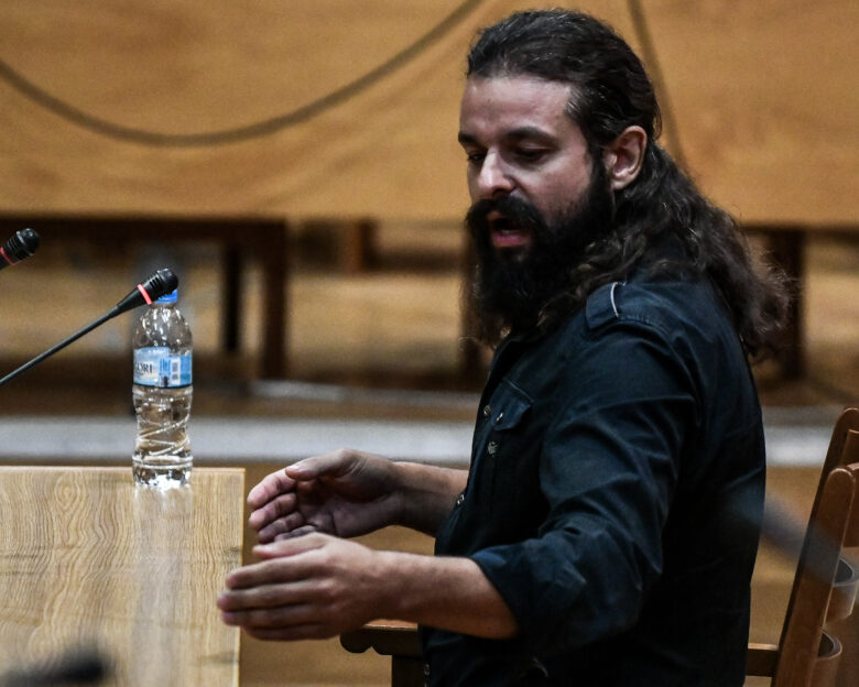 Κωνσταντίνος Μπαρμπαρούσης: Ένοχος αλλά ατιμώρητος για εσχάτη προδοσία