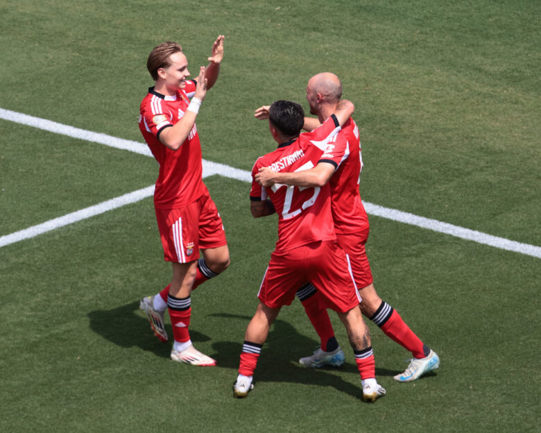 Μπενφίκα – Μπάγερν Μονάχου 1-0: Η ομάδα του Παυλίδη προκρίθηκε ως πρώτη στους «16» του Παγκοσμίου Κυπέλλου Συλλόγων