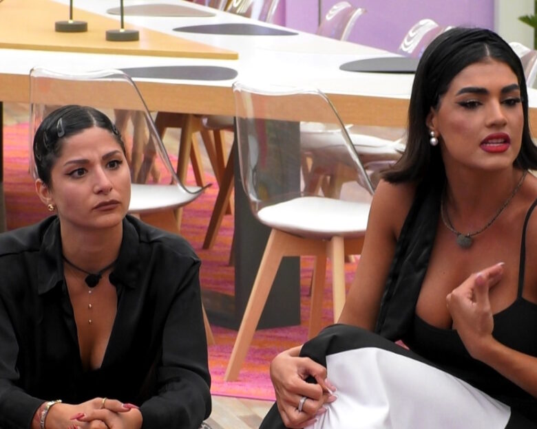 Big Brother: Η Φένια απομονώνεται από όλους, ο Χρήστος Γκικουρίας την προσεγγίζει απρόσμενα