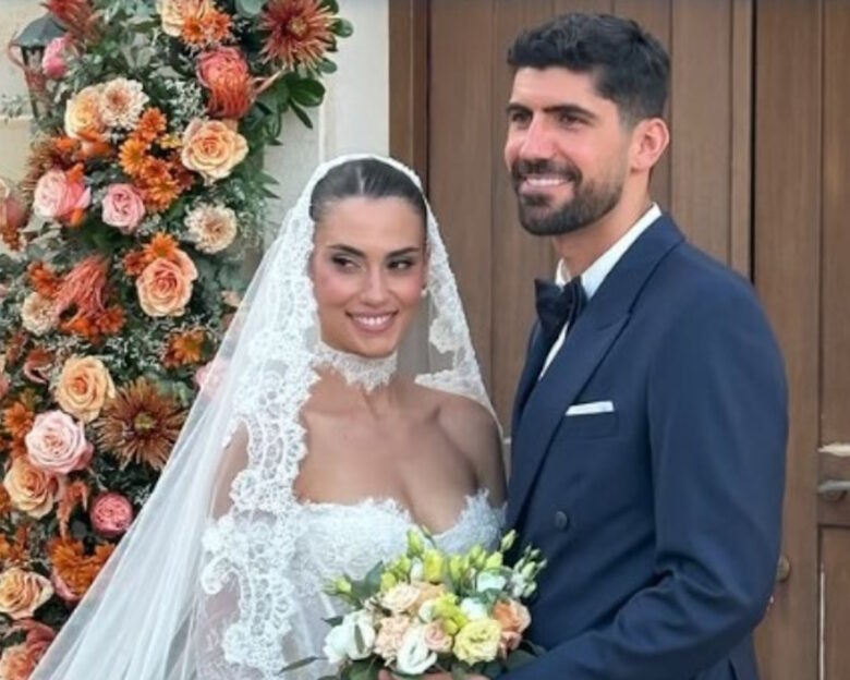 Ο Ανδρέας Μπουχαλάκης παντρεύτηκε την αγαπημένη του Αλεξάνδρα