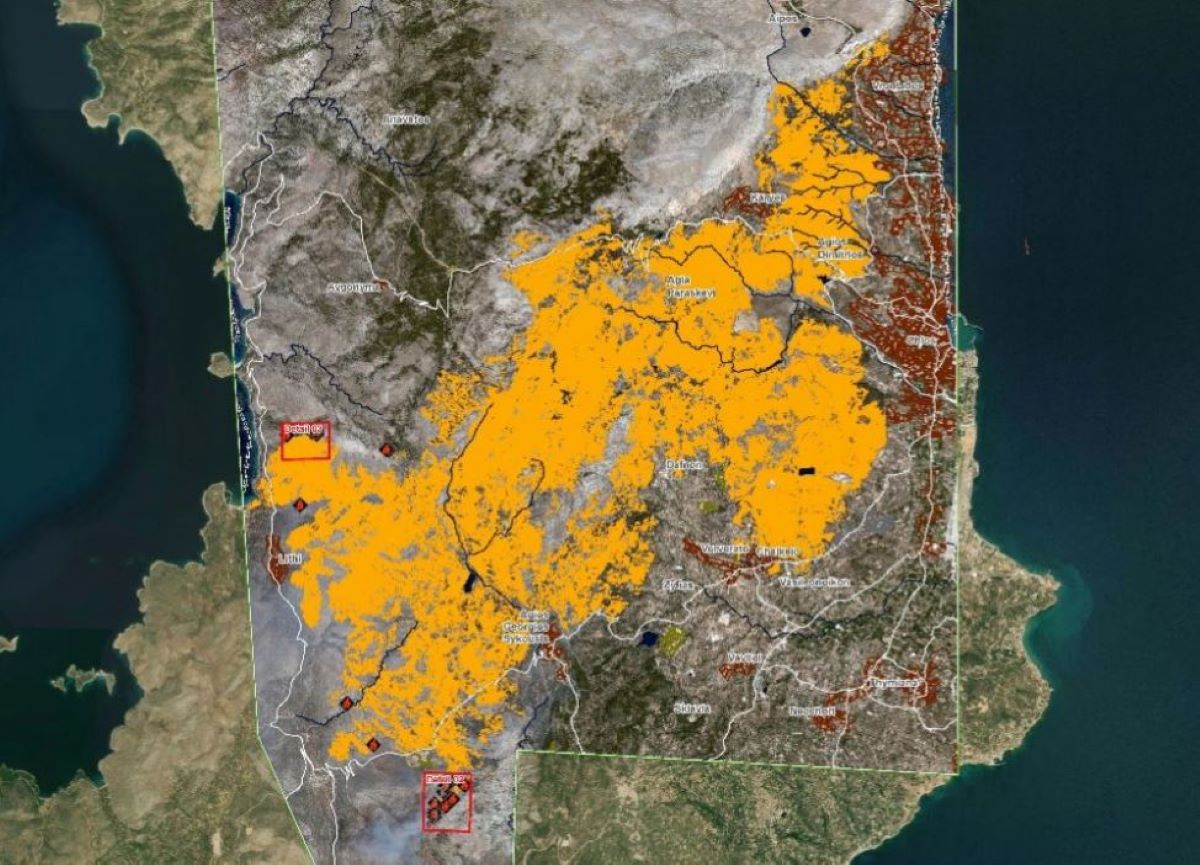 Η αποτύπωση της φωτιάς στη Χίο από δορυφόρο