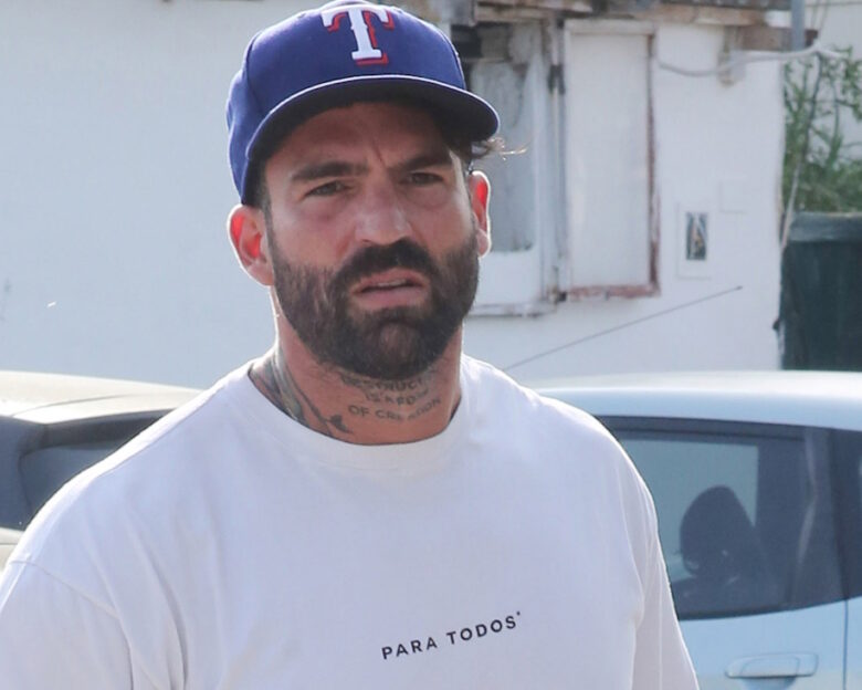 Μετά το φίδι, ο Δημήτρης Αλεξάνδρου έφτιαξε ενυδρείο ερπετών: «Ο Κλέαρχος το ευχαριστιέται, θα μπουν κι άλλα ζωάκια»
