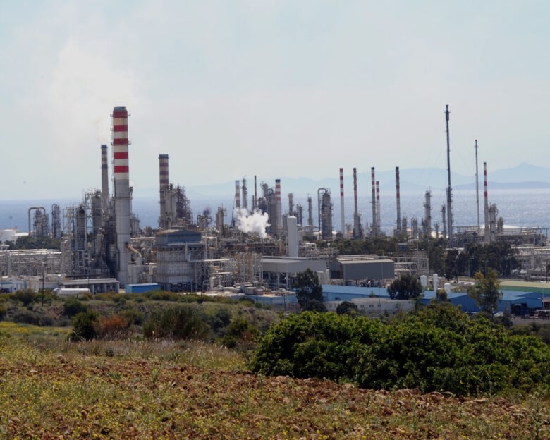 Ποιες δυνατότητες έχει η Ελλάδα σε περίπτωση έλλειψης πετρελαίου – Στο προσκήνιο τα στρατηγικά αποθέματα