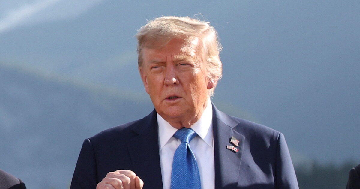 Trump “empties” Gabard: “You’re wrong that there is no evidence that Iran manufactures a nuclear weapon”