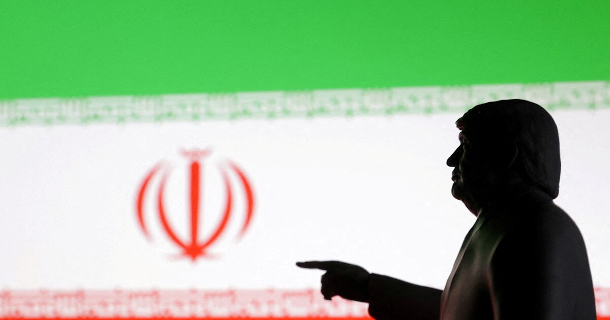 Trump replies to Wall Street Journal: He has no idea what my thoughts about Iran are