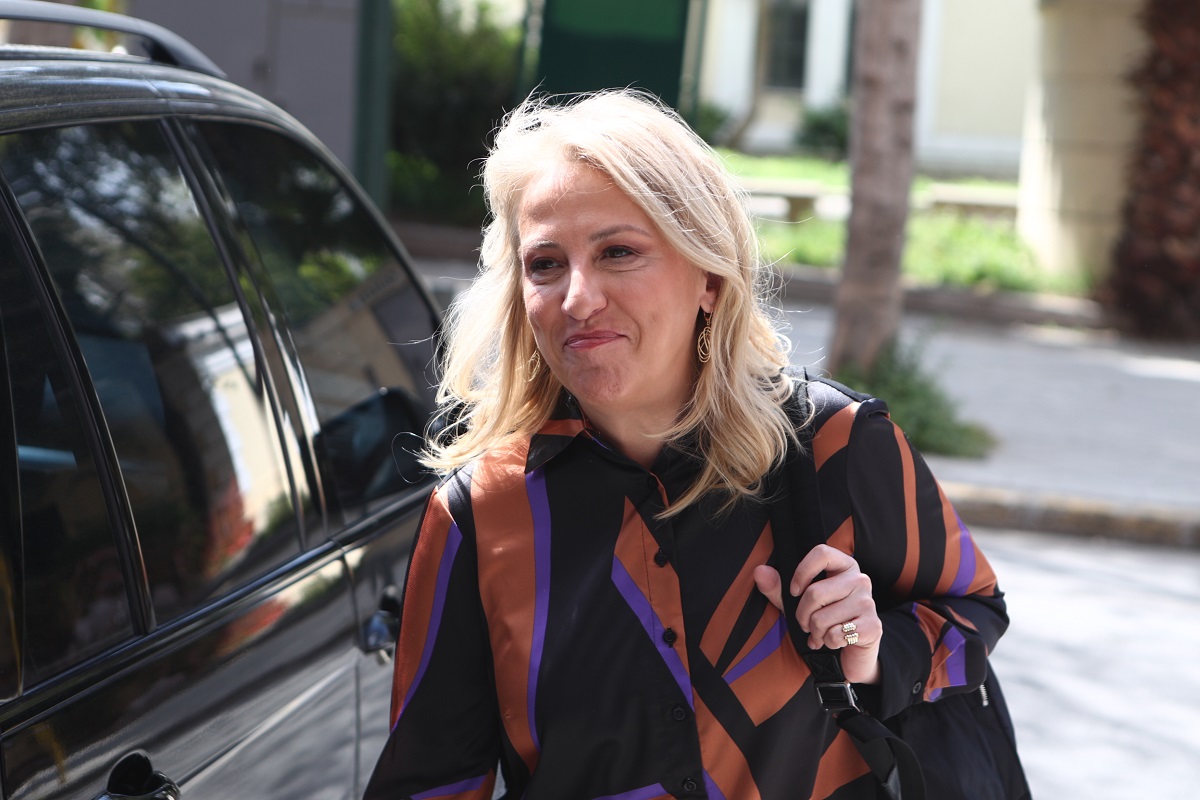 Η Ρένα Δούρου