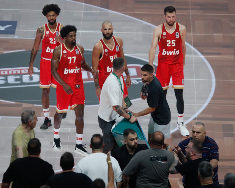 Παναθηναϊκός κατά Ολυμπιακού και Εβάν Φουρνιέ: Ουδείς έχει μπει στον κόπο να καταδικάσει το δημόσιο αυνανισμό του