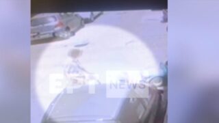 Σοκάρει η επίθεση ηλικιωμένης στα Εξάρχεια