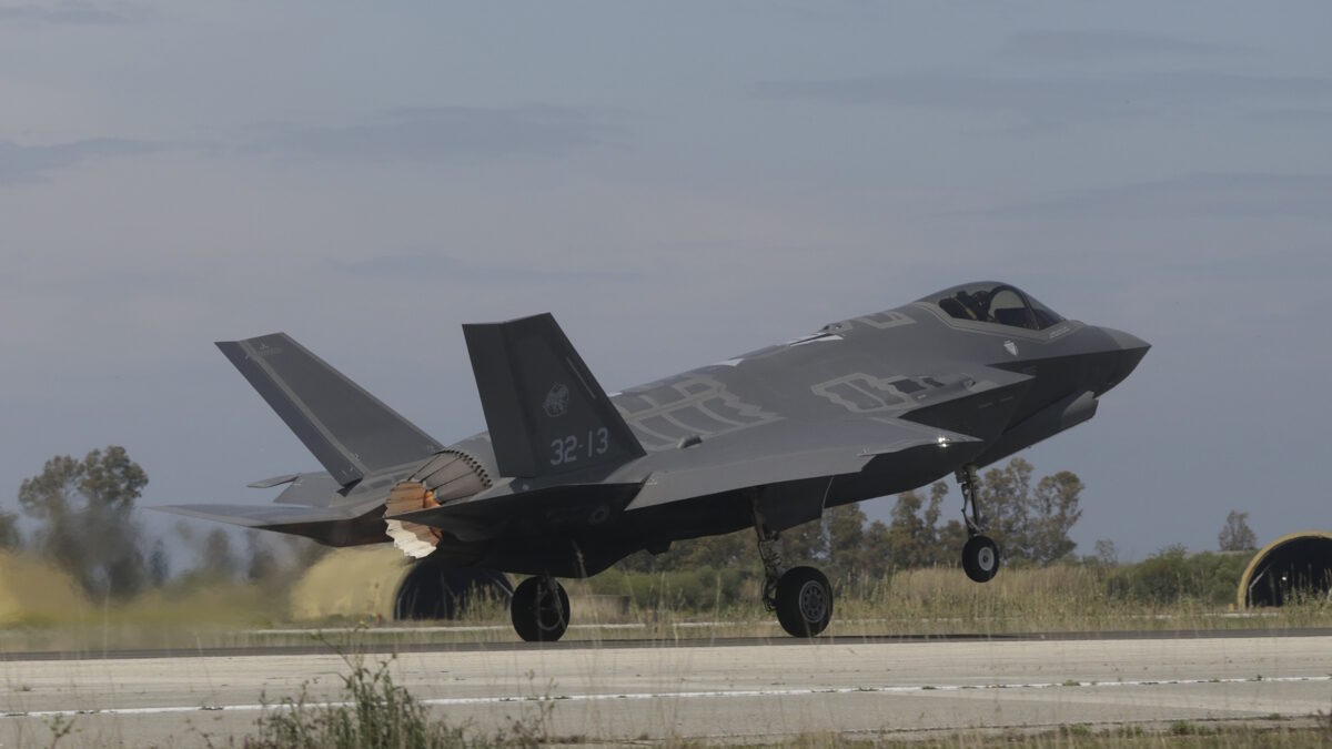 F35