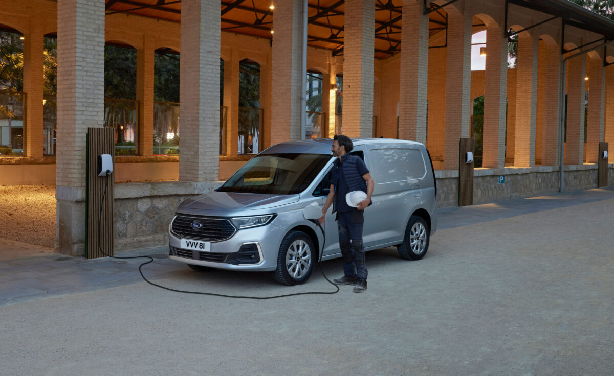 FORD_TRANSIT_CONNECT_PHEV