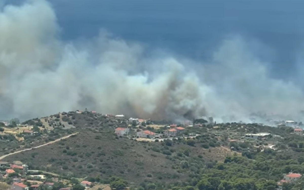 Φωτιά στην Παλαιά Φώκαια