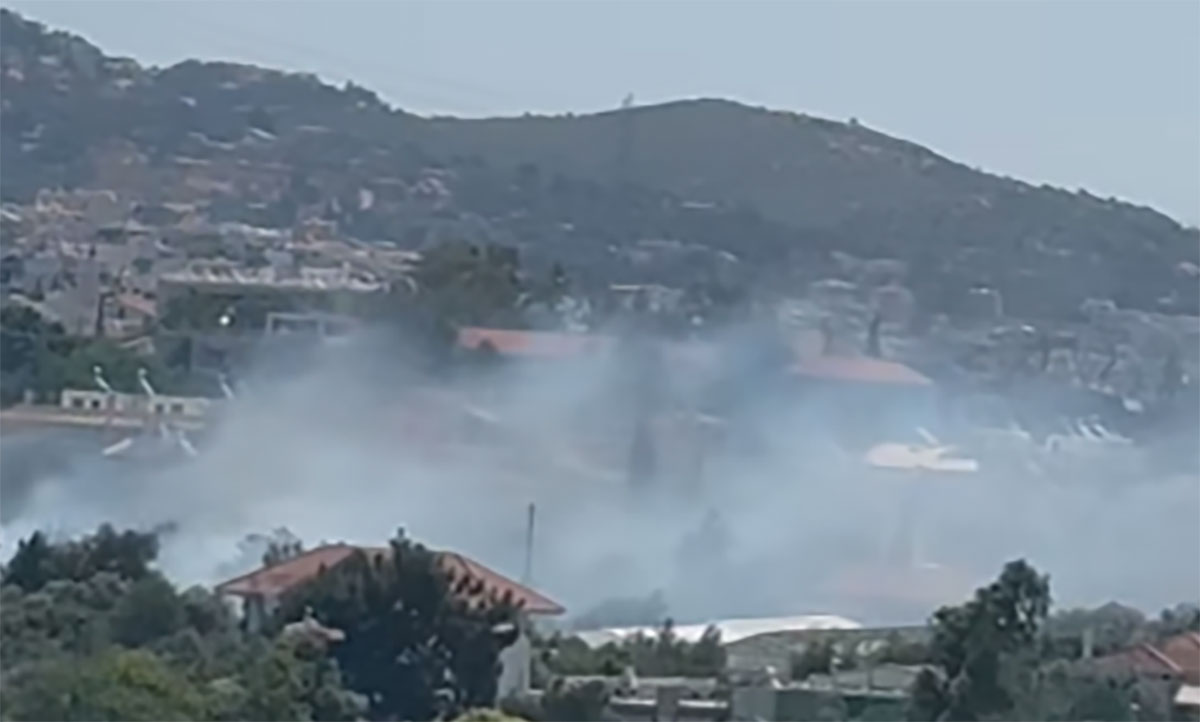 Φωτιά κοντά στο Σισμανόγλειο στο Μαρούσι