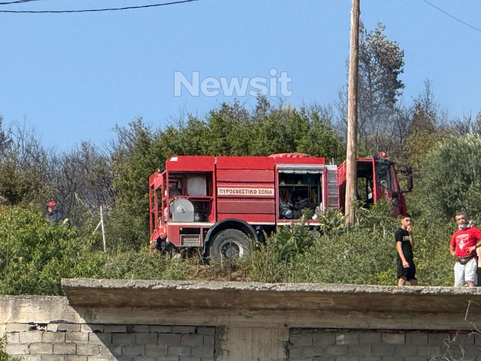Φωτιά στη Θεσσαλονίκη πίσω από το νοσοκομείο Παπαγεωργίου