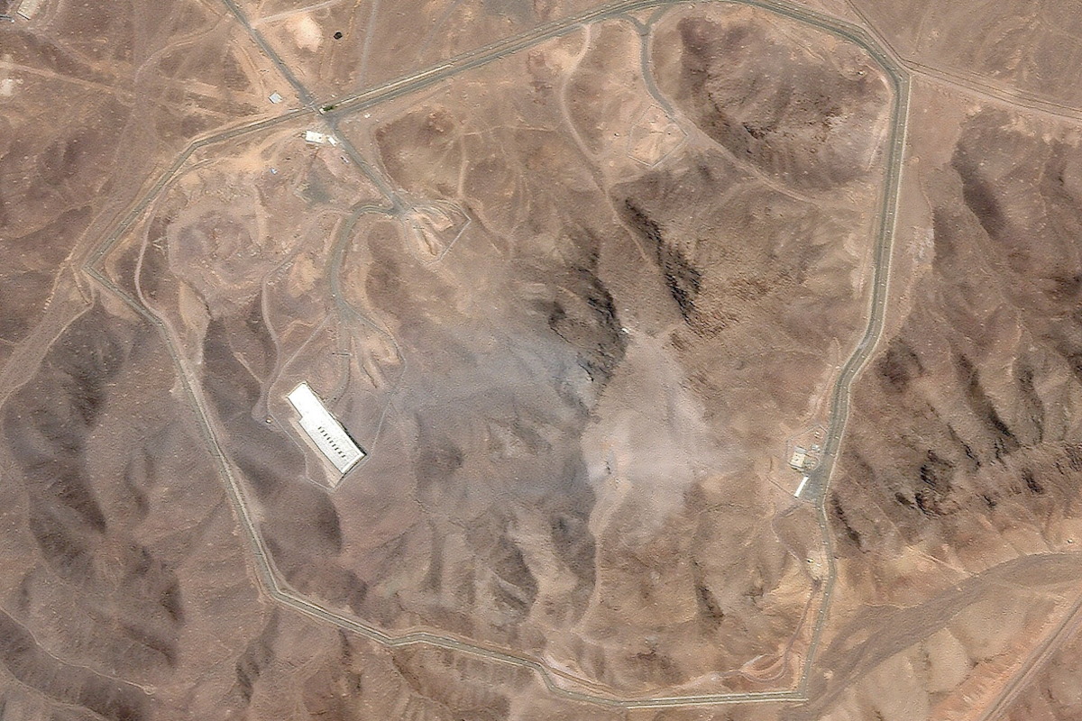 Δορυφορική φωτογραφία από το Planet Labs PBC δείχνει τις πυρηνικές εγκαταστάσεις Φορντό μετά την αεροπορική επιδρομή των ΗΠΑ