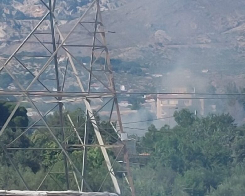 Φωτιά στην Ανθούσα δίπλα στην Αττική Οδό