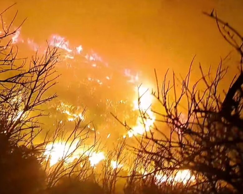Φωτιά στο Ηράκλειο: Ήχησε το 112 στην περιοχή Κάτω Ασίτες – «Παραμείνετε σε ετοιμότητα»