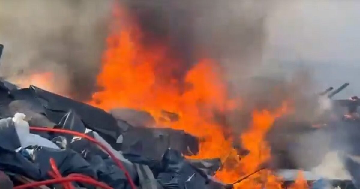 The fire is raging in Thessaloniki in the settlement